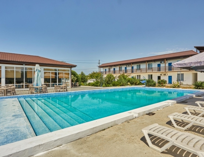 Отель «Серебряный пляж» Гудаута